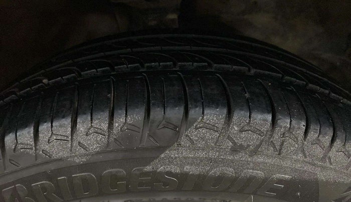 2014 Maruti Wagon R 1.0 VXI, Petrol, Manual, 80,914 km, Right Front Tyre Tread