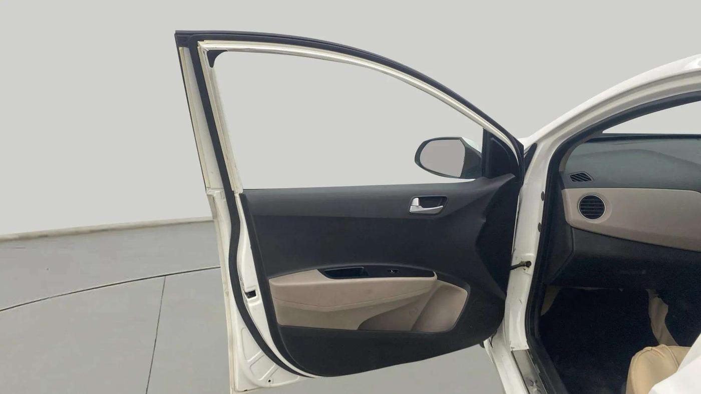 2014 Hyundai Xcent S 1.2, Petrol, Manual, 82,298 km, LHS Front Door