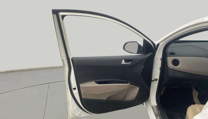 2014 Hyundai Xcent S 1.2, Petrol, Manual, 82,298 km, LHS Front Door