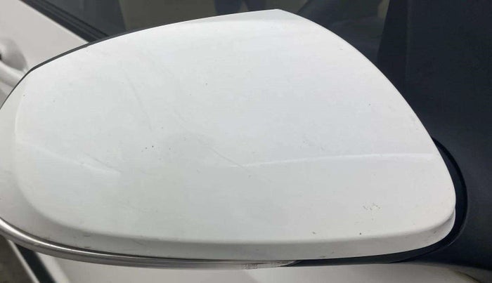 2014 Hyundai Xcent S 1.2, Petrol, Manual, 82,298 km, Right rear-view mirror - Cover has minor damage
