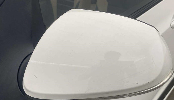 2014 Hyundai Xcent S 1.2, Petrol, Manual, 82,298 km, Left rear-view mirror - Indicator light has minor damage