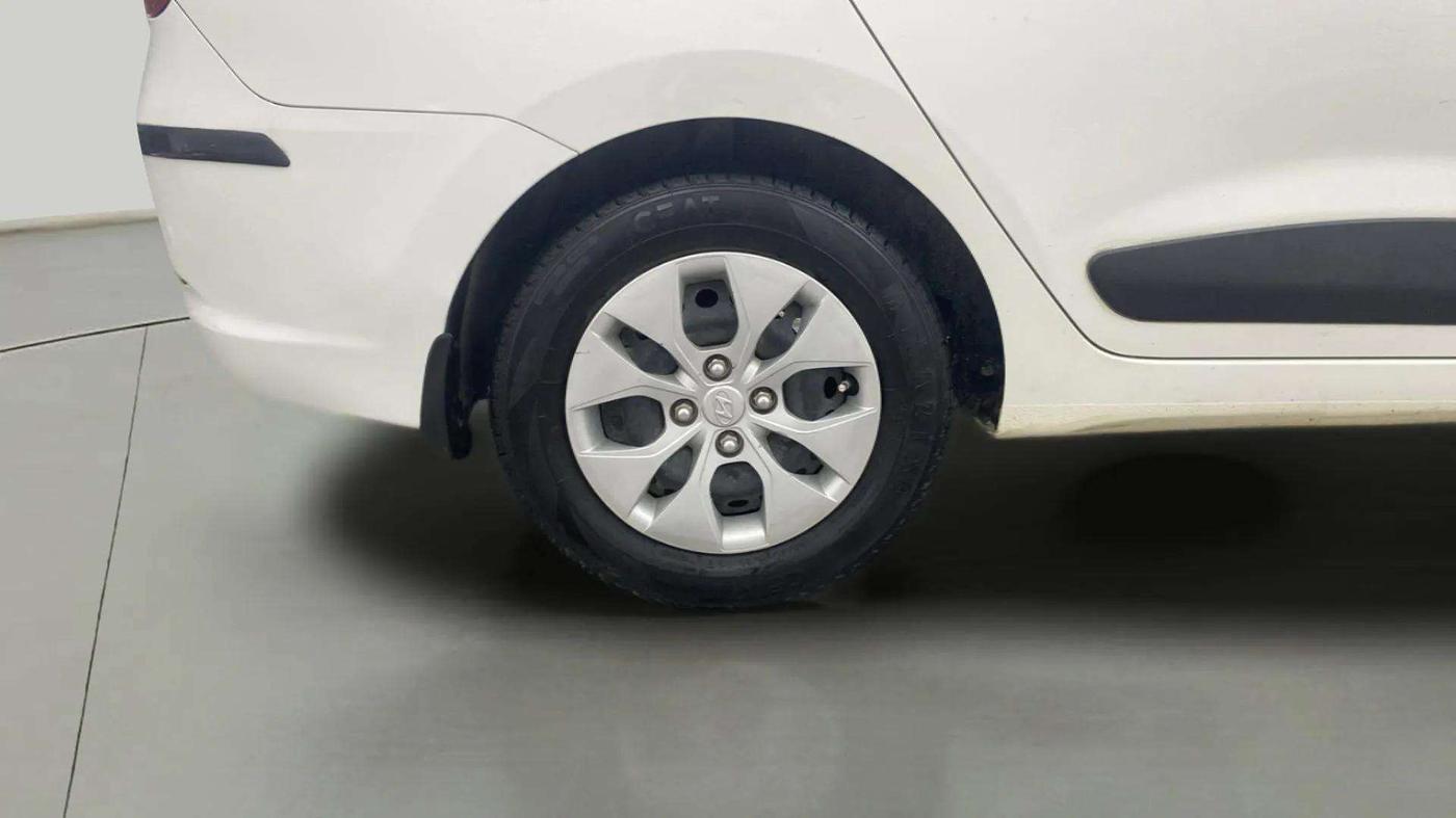 2014 Hyundai Xcent S 1.2, Petrol, Manual, 82,298 km, Right Rear Wheel