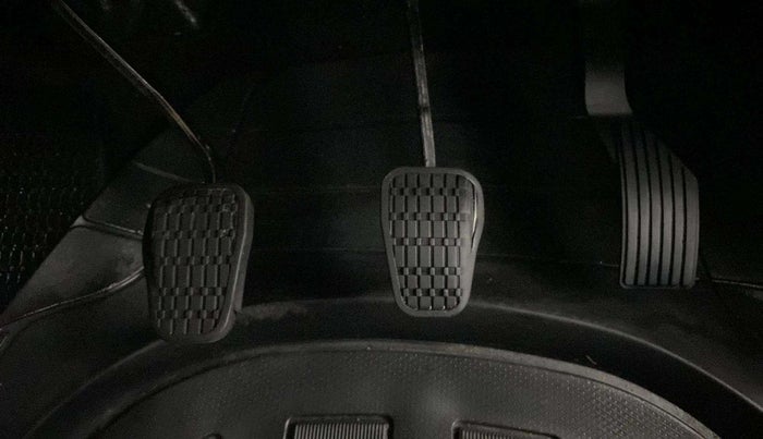 2022 Tata PUNCH PURE MT, Petrol, Manual, 20,065 km, Pedals