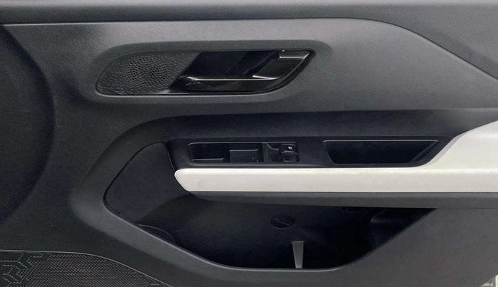 2022 Tata PUNCH PURE MT, Petrol, Manual, 20,065 km, Driver Side Door Panels Control