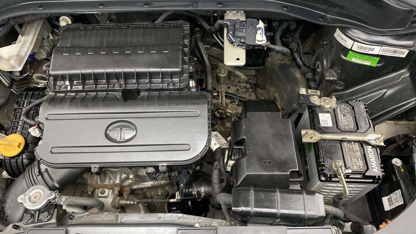 2022 Tata PUNCH PURE MT, Petrol, Manual, 20,065 km, Engine View - Left