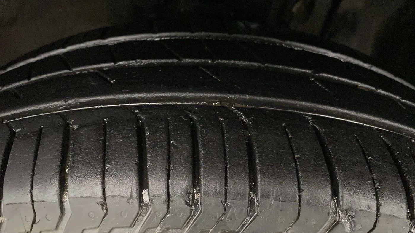 2022 Tata PUNCH PURE MT, Petrol, Manual, 20,065 km, Left Front Tyre Tread