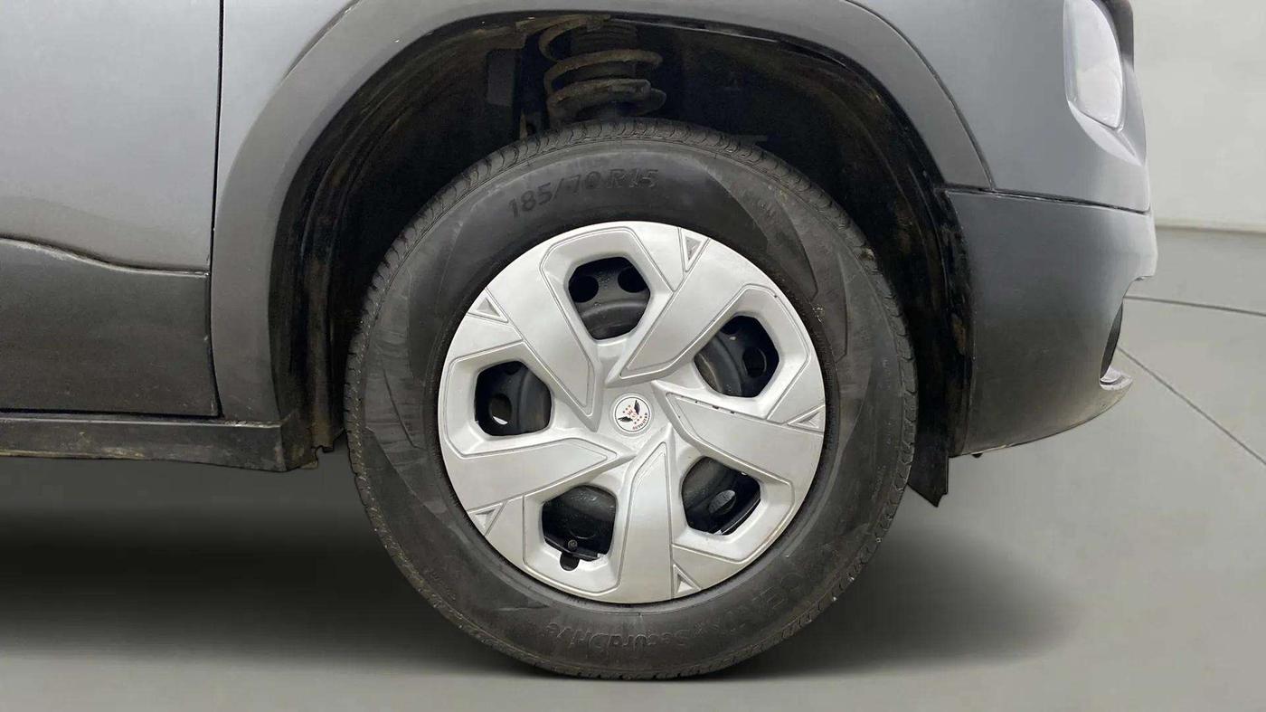 2022 Tata PUNCH PURE MT, Petrol, Manual, 20,065 km, Right Front Wheel