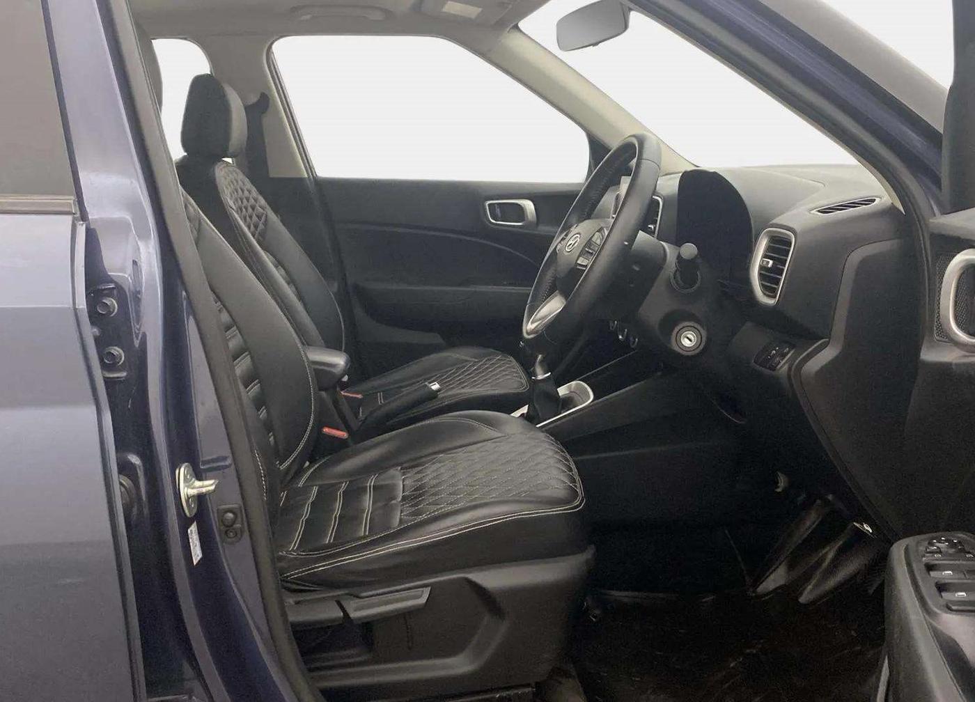 2021 Hyundai VENUE SX 1.0 TURBO IMT, Petrol, Manual, 26,744 km, Right Side Front Door Cabin