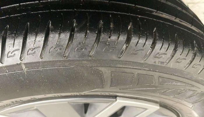 2021 Hyundai VENUE SX 1.0 TURBO IMT, Petrol, Manual, 26,677 km, Left Rear Tyre Tread