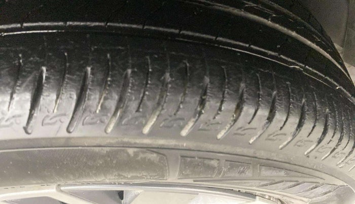 2021 Hyundai VENUE SX 1.0 TURBO IMT, Petrol, Manual, 26,677 km, Left Front Tyre Tread