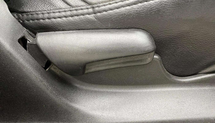 2021 Maruti Vitara Brezza VXI AT SHVS, Petrol, Automatic, 53,228 km, Driver Side Adjustment Panel