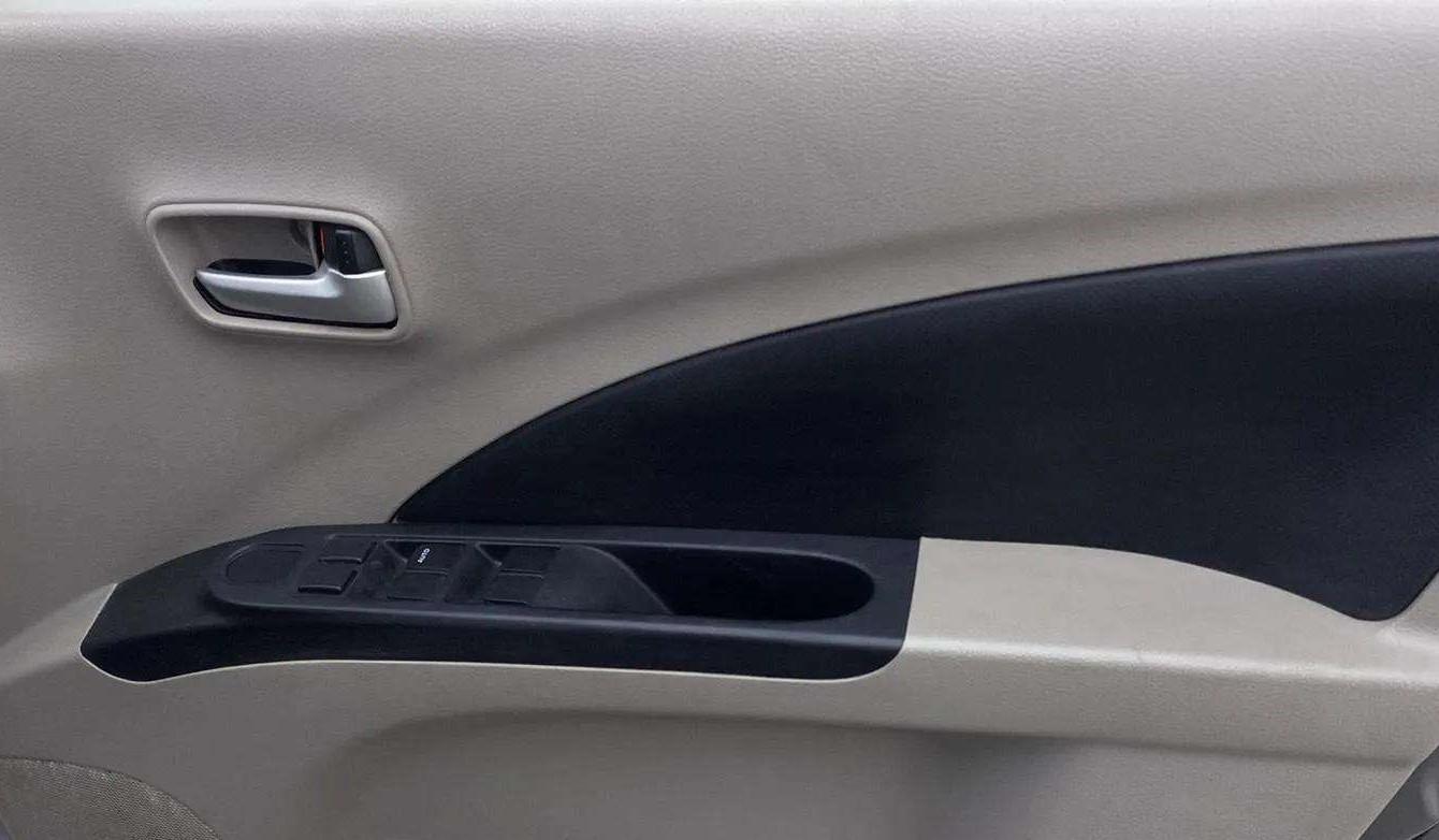 2016 Maruti Celerio VXI, Petrol, Manual, 66,847 km, Driver Side Door Panels Control