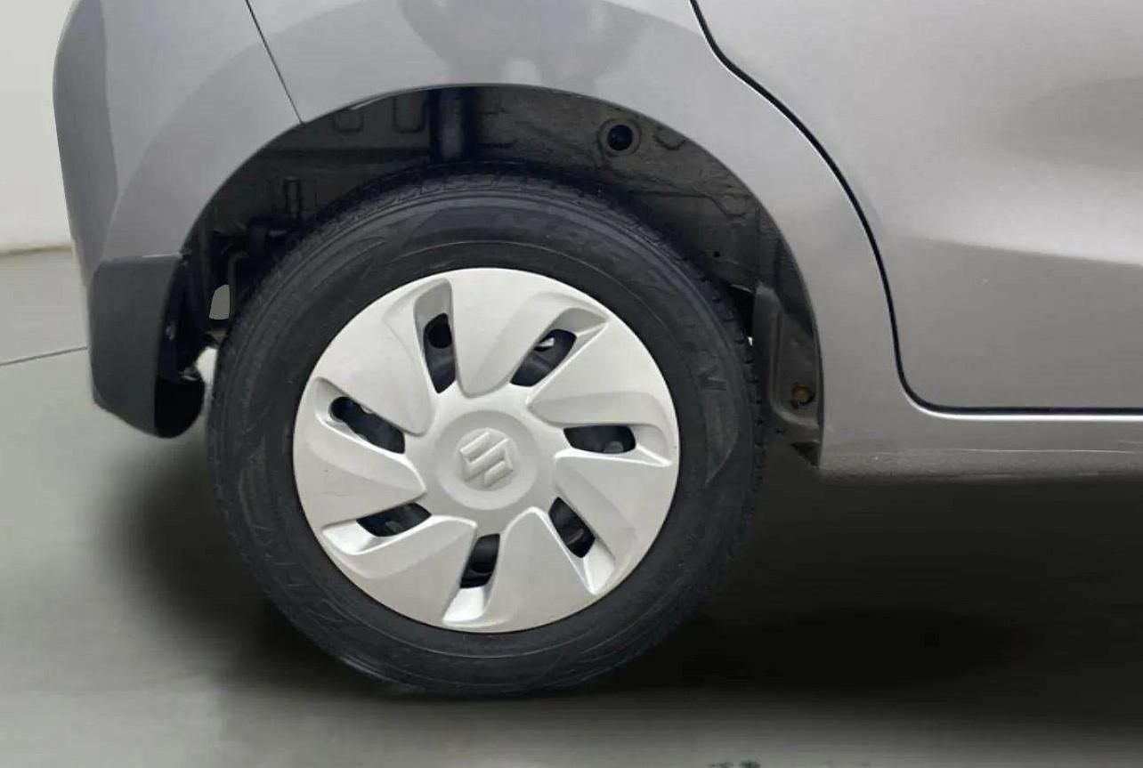 2016 Maruti Celerio VXI, Petrol, Manual, 66,847 km, Right Rear Wheel