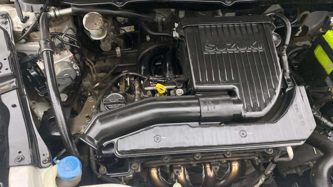 2017 Maruti Swift VXI O, Petrol, Manual, 62,875 km, Engine View - Right