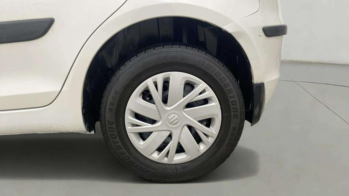 2017 Maruti Swift VXI O, Petrol, Manual, 62,875 km, Left Rear Wheel