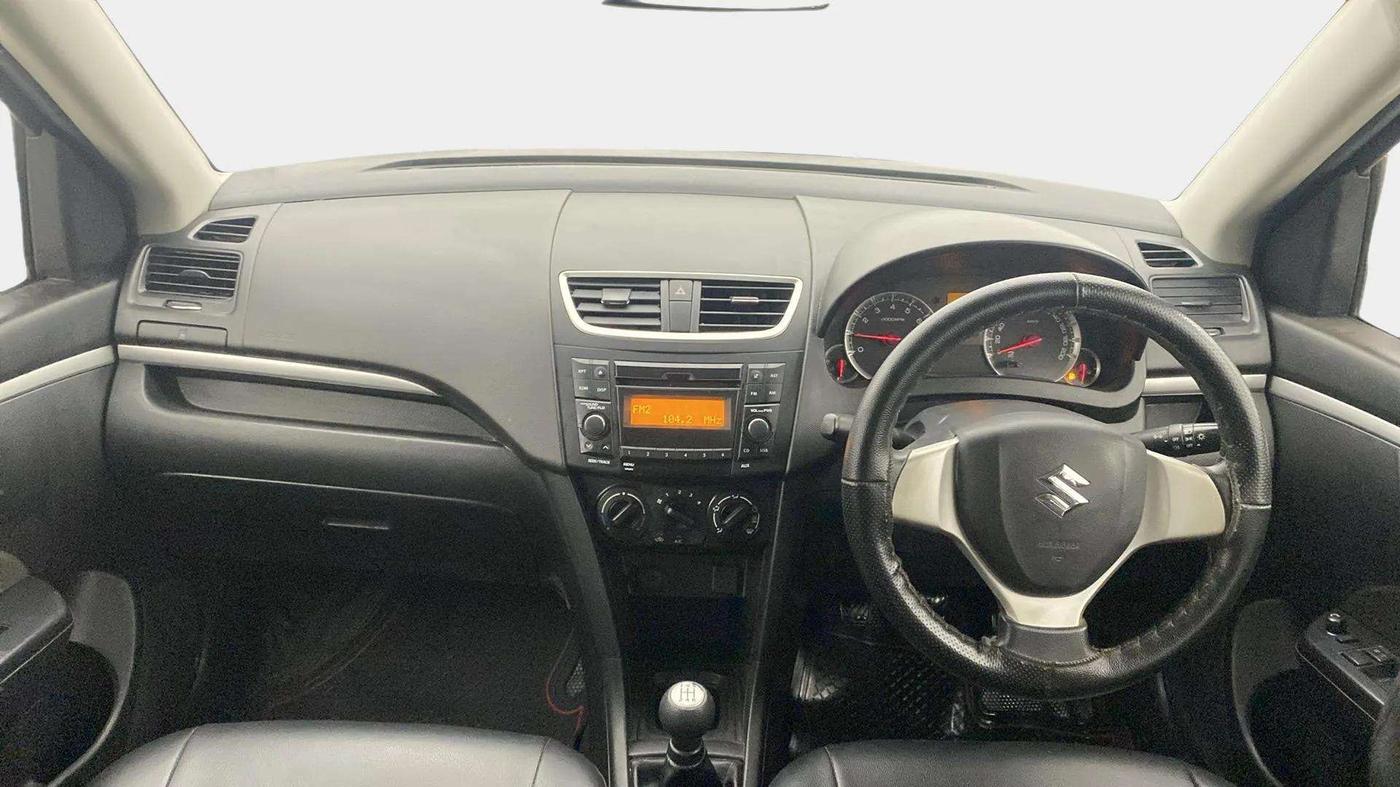 2017 Maruti Swift VXI O, Petrol, Manual, 62,875 km, Dashboard
