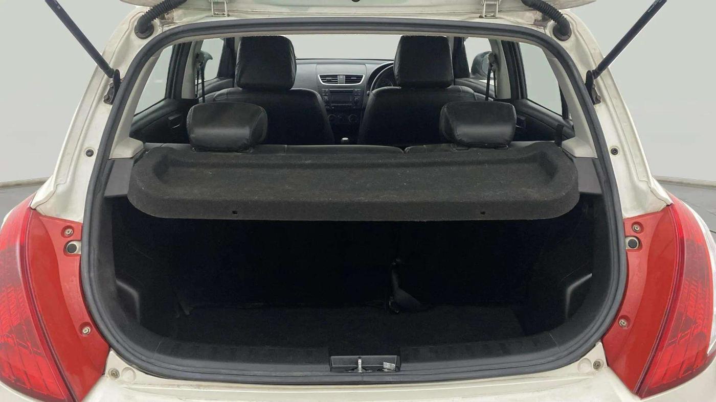 2017 Maruti Swift VXI O, Petrol, Manual, 62,875 km, Boot Open Zoomed View