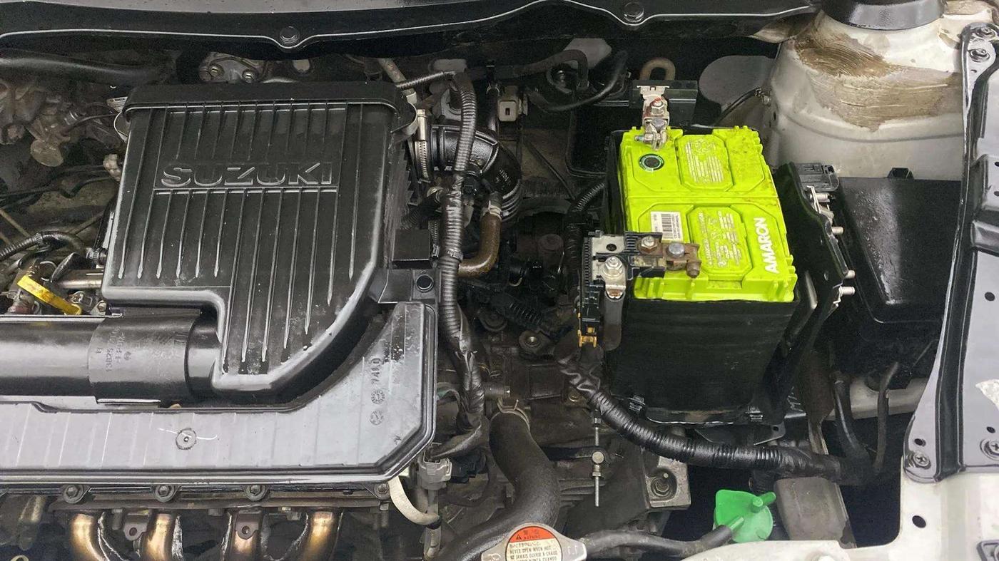 2017 Maruti Swift VXI O, Petrol, Manual, 62,875 km, Engine View - Left