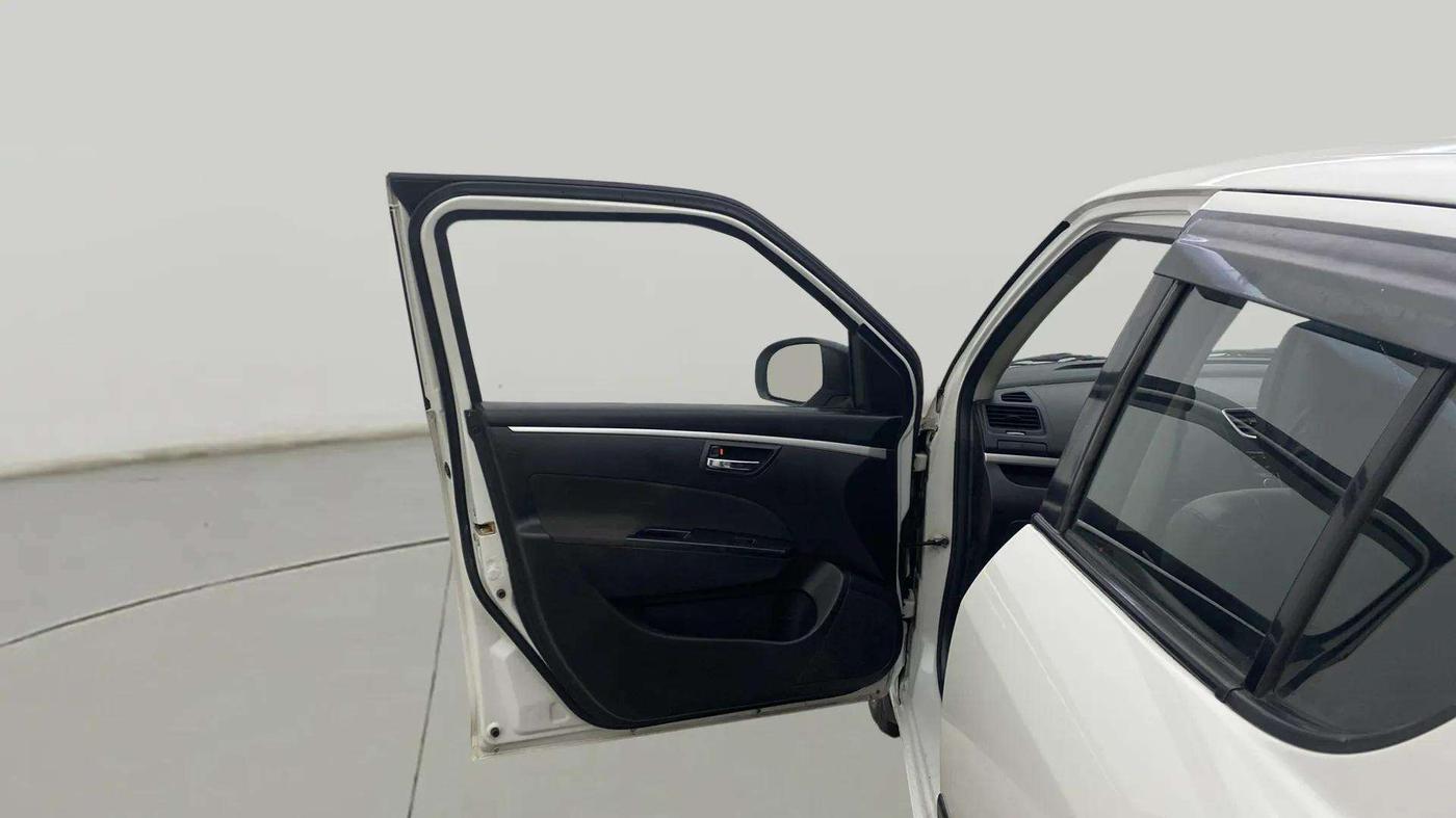 2017 Maruti Swift VXI O, Petrol, Manual, 62,875 km, LHS Front Door