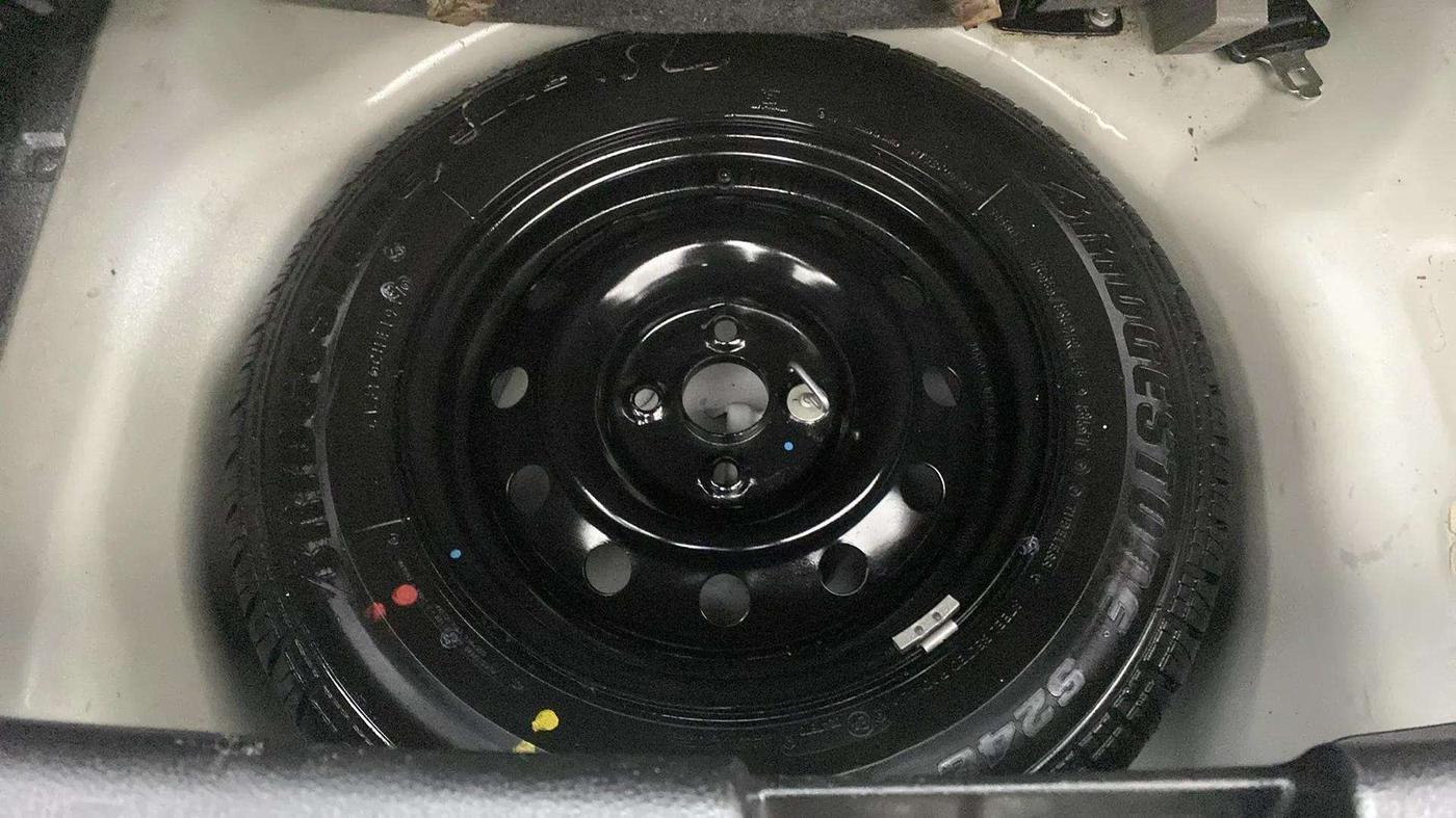 2017 Maruti Swift VXI O, Petrol, Manual, 62,875 km, Spare Tyre