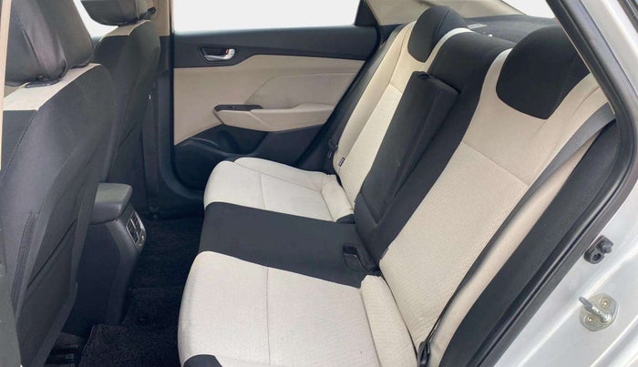 2018 Hyundai Verna 1.6 VTVT SX, Petrol, Manual, 20,625 km, Right Side Rear Door Cabin