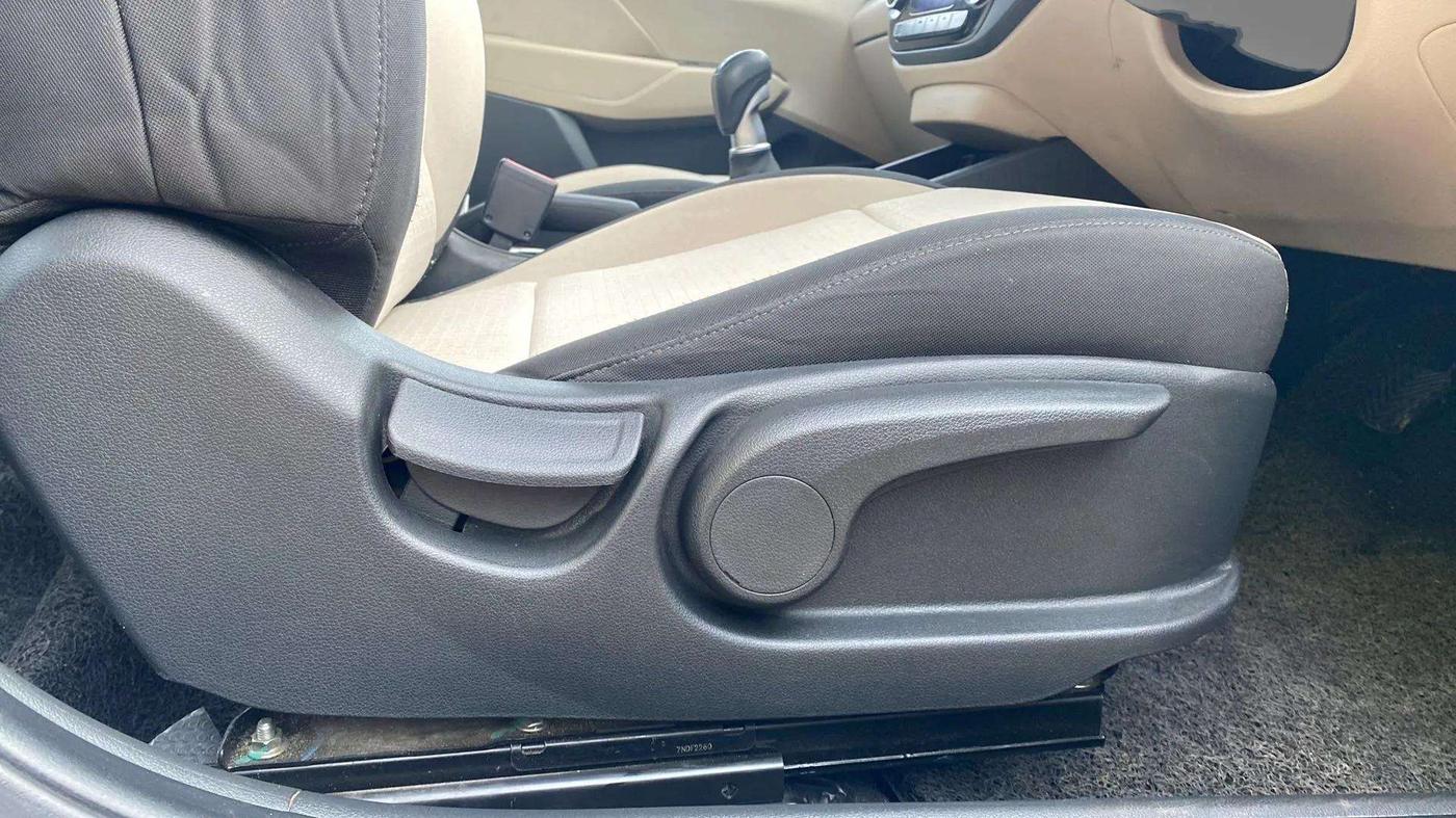 2018 Hyundai Verna 1.6 VTVT SX, Petrol, Manual, 20,625 km, Driver Side Adjustment Panel