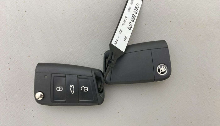 2022 Skoda KUSHAQ AMBITION 1.0L TSI AT, Petrol, Automatic, 21,733 km, Key Close Up