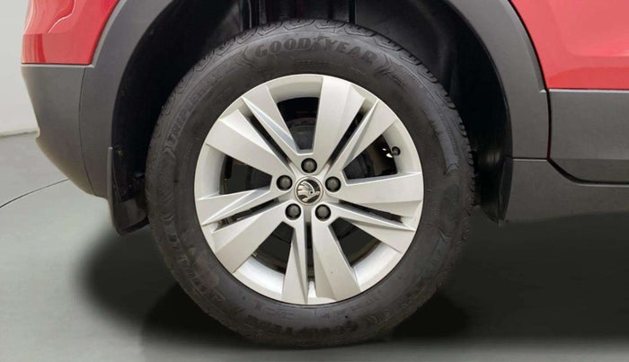 2022 Skoda KUSHAQ AMBITION 1.0L TSI AT, Petrol, Automatic, 21,733 km, Right Rear Wheel