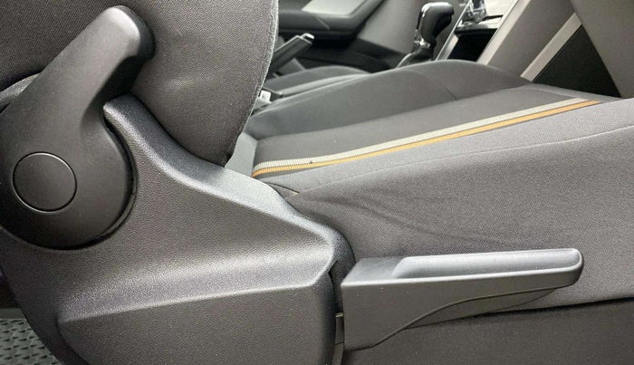 2022 Skoda KUSHAQ AMBITION 1.0L TSI AT, Petrol, Automatic, 21,733 km, Driver Side Adjustment Panel