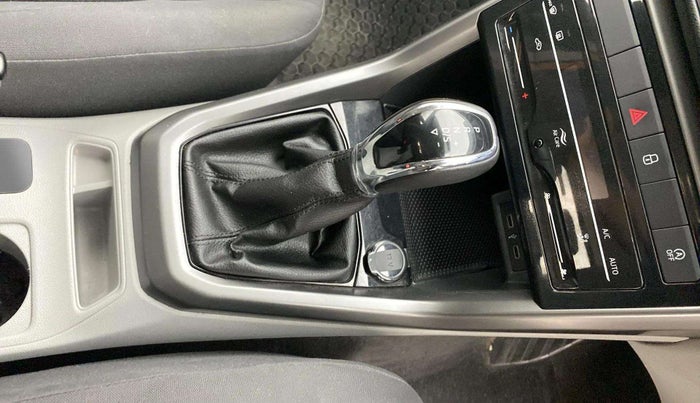 2022 Skoda KUSHAQ AMBITION 1.0L TSI AT, Petrol, Automatic, 21,733 km, Gear Lever