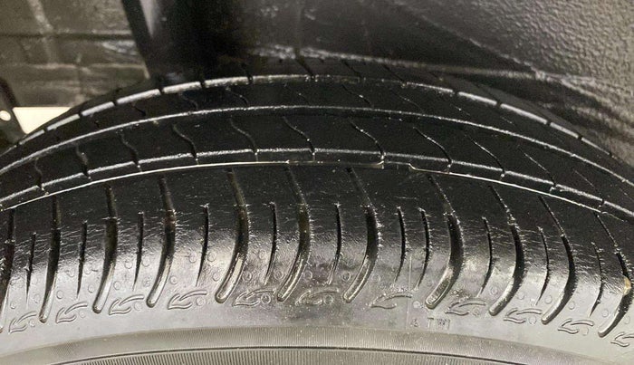 2020 Maruti S PRESSO VXI PLUS AMT, Petrol, Automatic, 10,853 km, Right Rear Tyre Tread