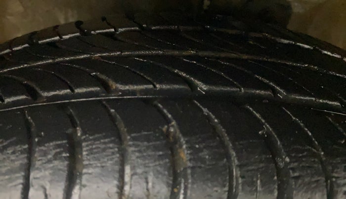 2016 Maruti Celerio ZXI AMT, Petrol, Automatic, 7,591 km, Left Front Tyre Tread