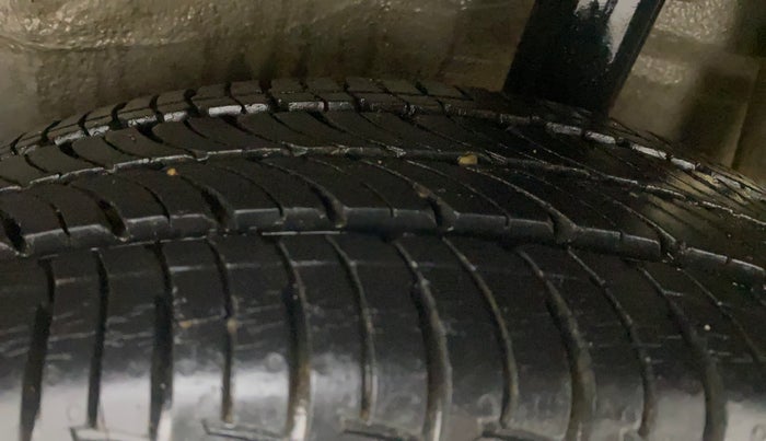 2016 Maruti Celerio ZXI AMT, Petrol, Automatic, 7,591 km, Left Rear Tyre Tread