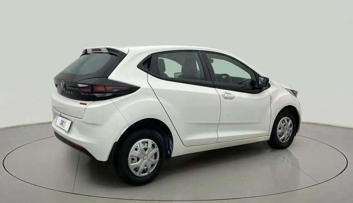 2022 Tata ALTROZ XE DIESEL, Diesel, Manual, 9,325 km, Right Back Diagonal