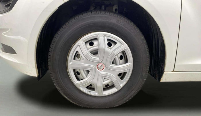 2022 Tata ALTROZ XE DIESEL, Diesel, Manual, 9,325 km, Left Front Wheel