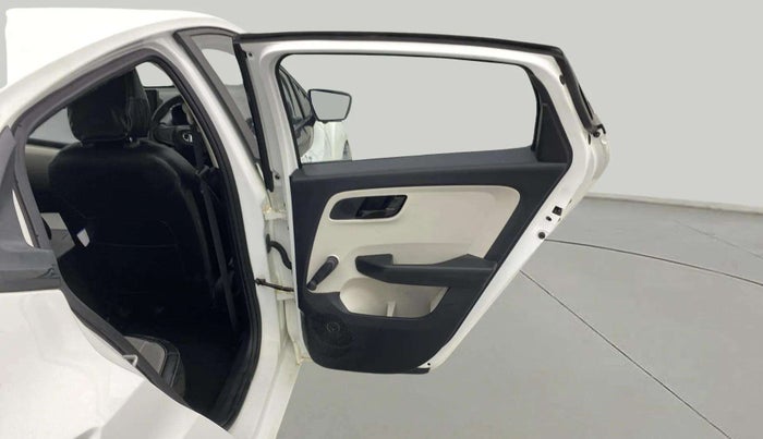 2022 Tata ALTROZ XE DIESEL, Diesel, Manual, 9,325 km, RHS Rear Door