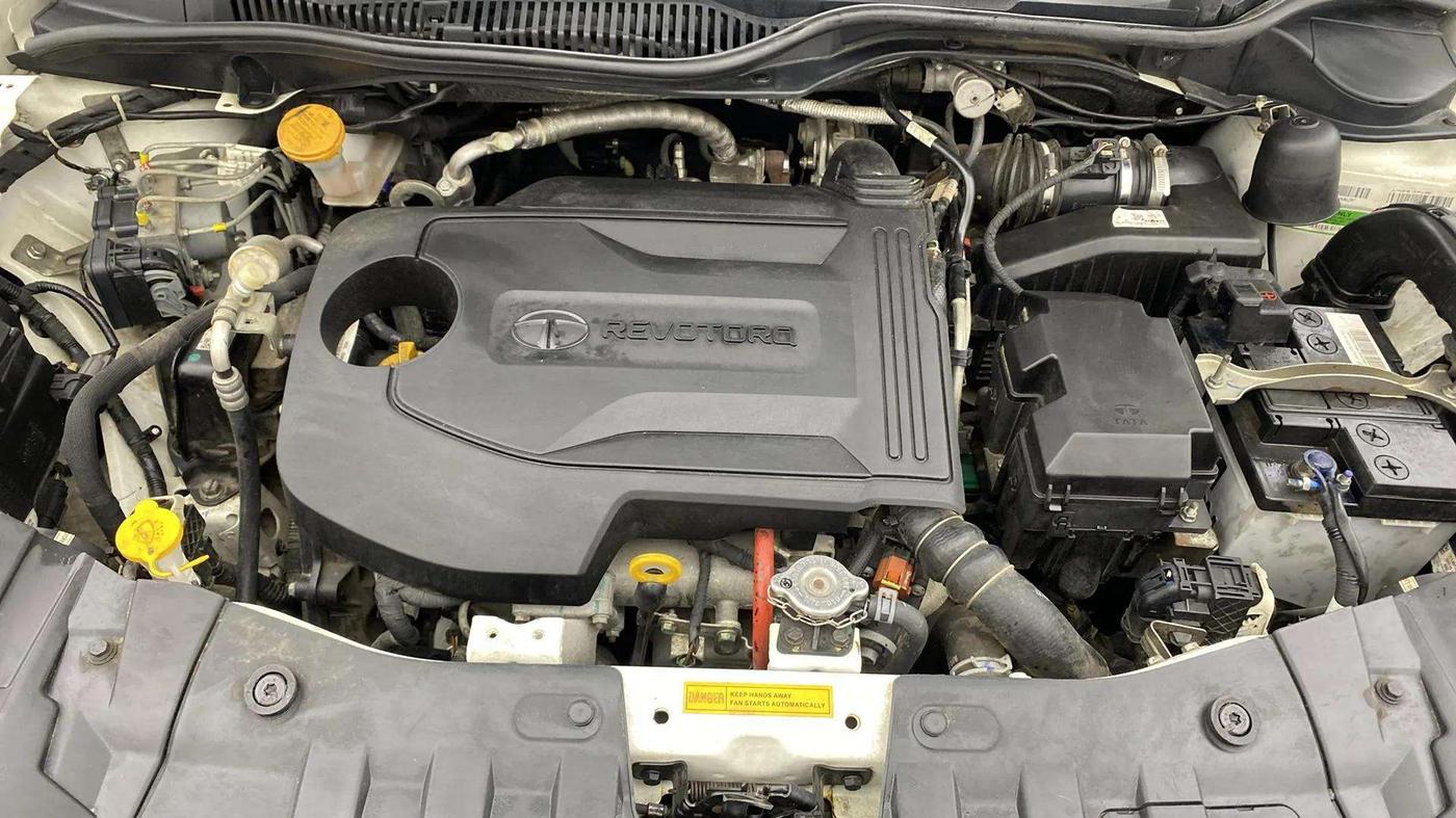 2022 Tata ALTROZ XE DIESEL, Diesel, Manual, 9,325 km, Engine View