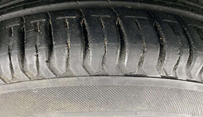 2022 Tata ALTROZ XE DIESEL, Diesel, Manual, 9,325 km, Right Front Tyre Tread