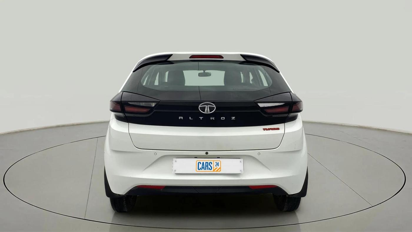 2022 Tata ALTROZ XE DIESEL, Diesel, Manual, 9,325 km, Back/Rear