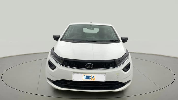 2022 Tata ALTROZ XE DIESEL, Diesel, Manual, 9,325 km, Front