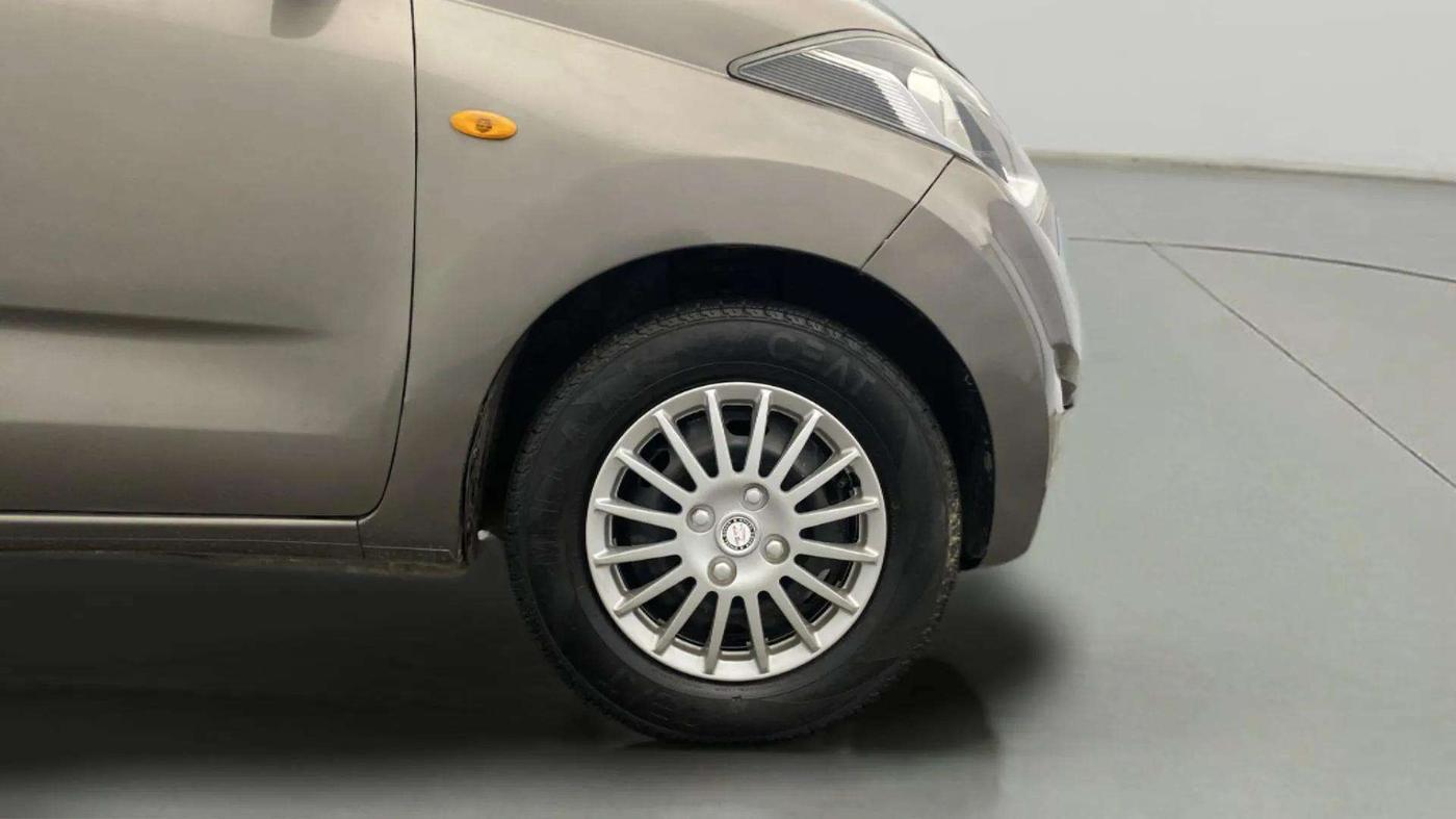 2018 Datsun Redi Go S 1.0 AMT, Petrol, Automatic, 24,963 km, Right Front Wheel
