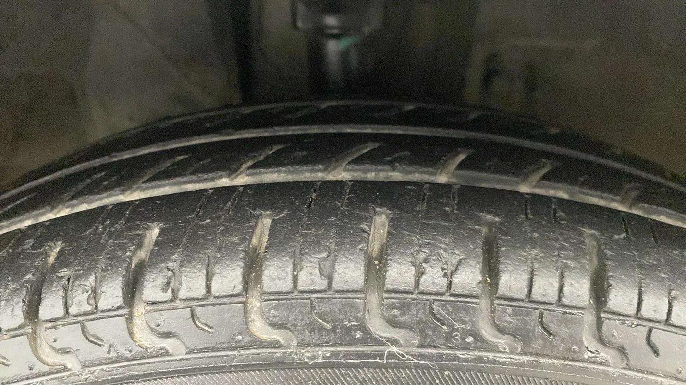 2018 Datsun Redi Go S 1.0 AMT, Petrol, Automatic, 24,963 km, Right Front Tyre Tread