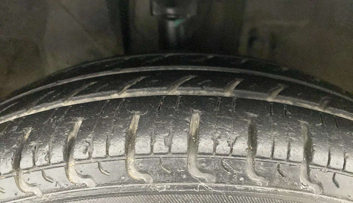 2018 Datsun Redi Go S 1.0 AMT, Petrol, Automatic, 24,963 km, Right Front Tyre Tread