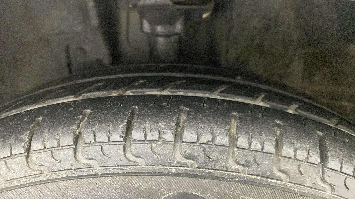 2018 Datsun Redi Go S 1.0 AMT, Petrol, Automatic, 24,963 km, Left Front Tyre Tread