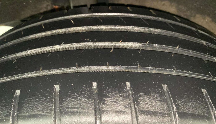 2017 Maruti Baleno ZETA PETROL 1.2, Petrol, Manual, 68,370 km, Right Rear Tyre Tread