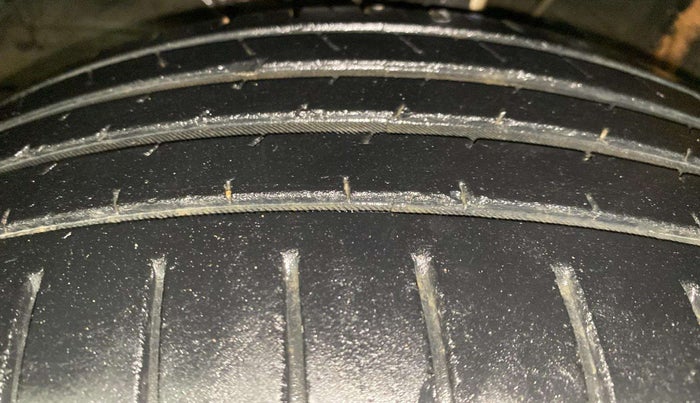 2017 Maruti Baleno ZETA PETROL 1.2, Petrol, Manual, 68,370 km, Left Front Tyre Tread