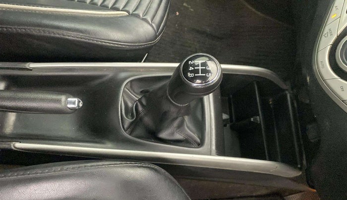 2017 Maruti Baleno ZETA PETROL 1.2, Petrol, Manual, 68,370 km, Gear Lever