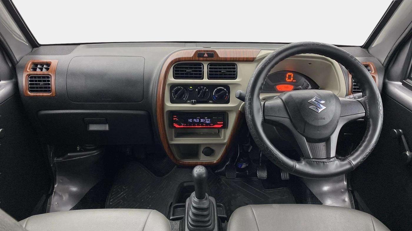 2022 Maruti Eeco 5 STR AC, Petrol, Manual, 7,499 km, Dashboard
