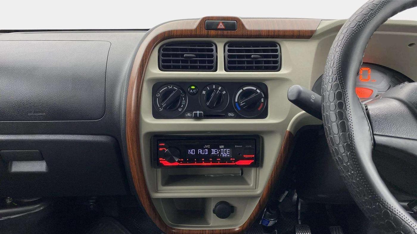 2022 Maruti Eeco 5 STR AC, Petrol, Manual, 7,499 km, Air Conditioner