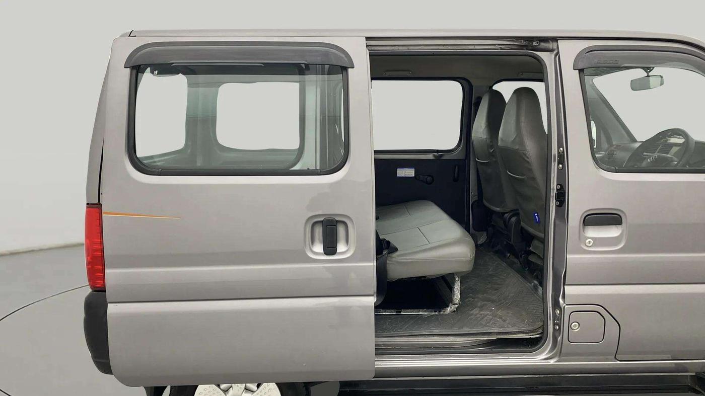 2022 Maruti Eeco 5 STR AC, Petrol, Manual, 7,499 km, RHS Rear Door